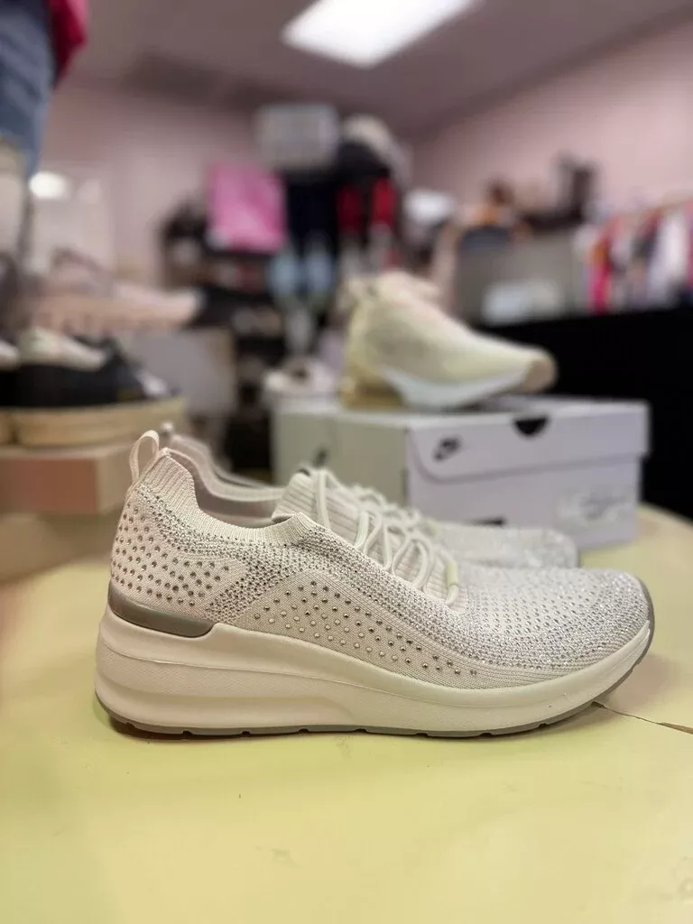 Skechers - Billion Rhinestone Rambler Sneakers